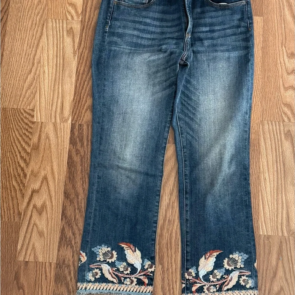 DRIFTWOOD 30 Colette Light Blue Embroidered Cropped Jeans - Picture 3 of 6